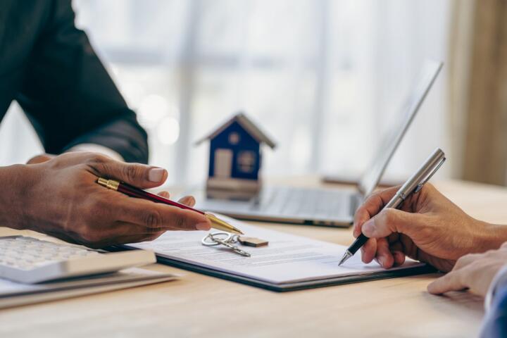 Accurately Estimating What Belongings Are Worth for Insurance